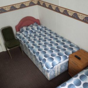Zimmer mit zwei Einzelbetten